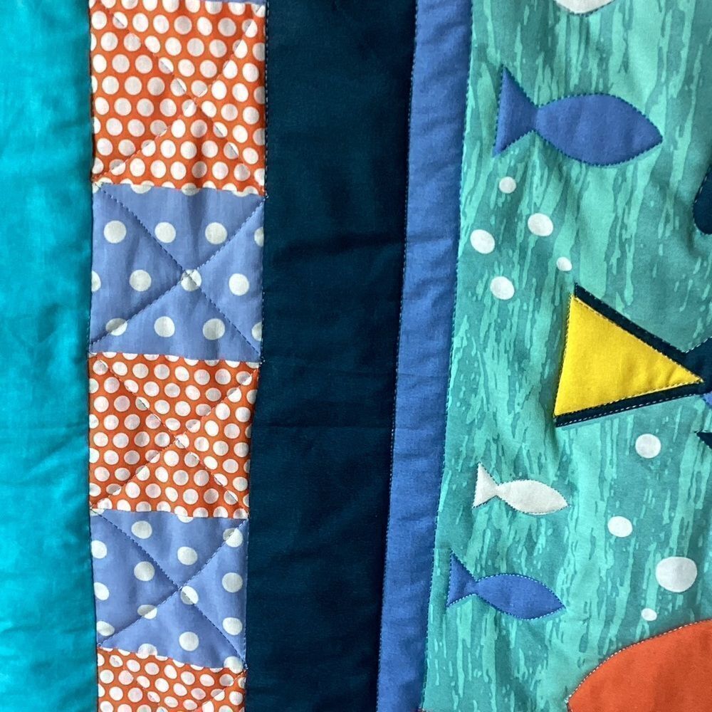 Ocean Adventure Fish Quilt - Picture 6 of 15